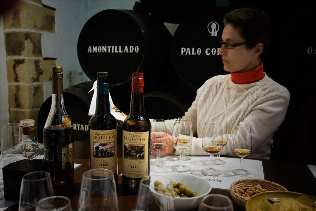 Cata de vinos de Jerez en Bodegas Tradición de Jerez de la Frontera