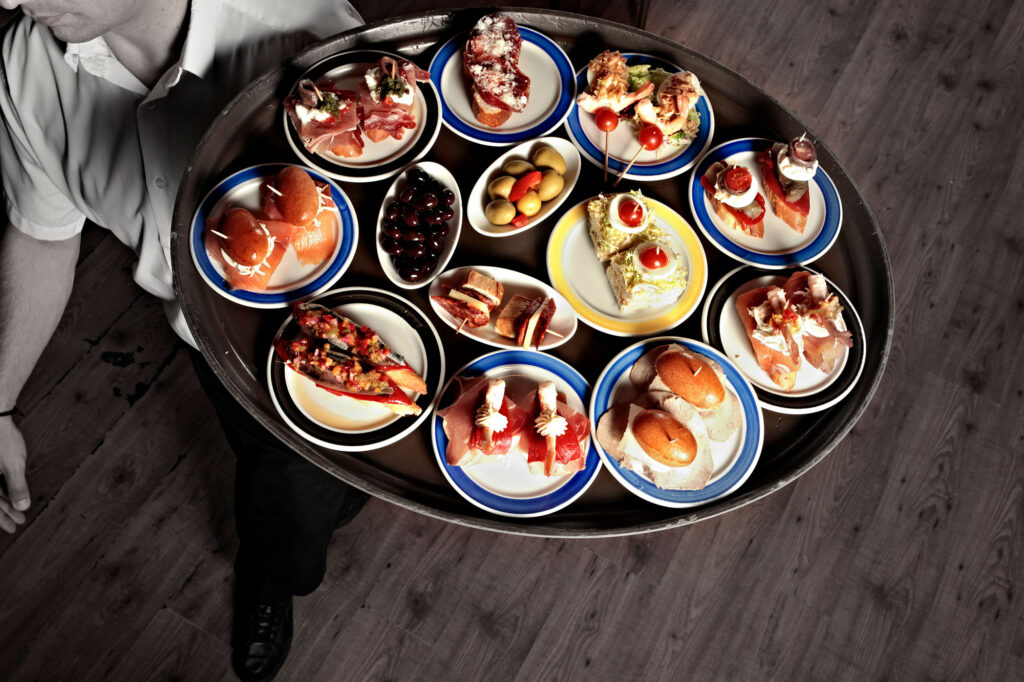 5 cities in Mallorca you can't miss - eat tapas at Tast Union in Palma