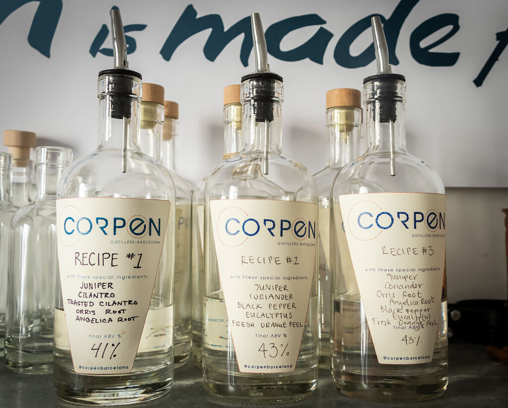 Hay tres recetas de ginebra para elegir en el taller de Barcelona.