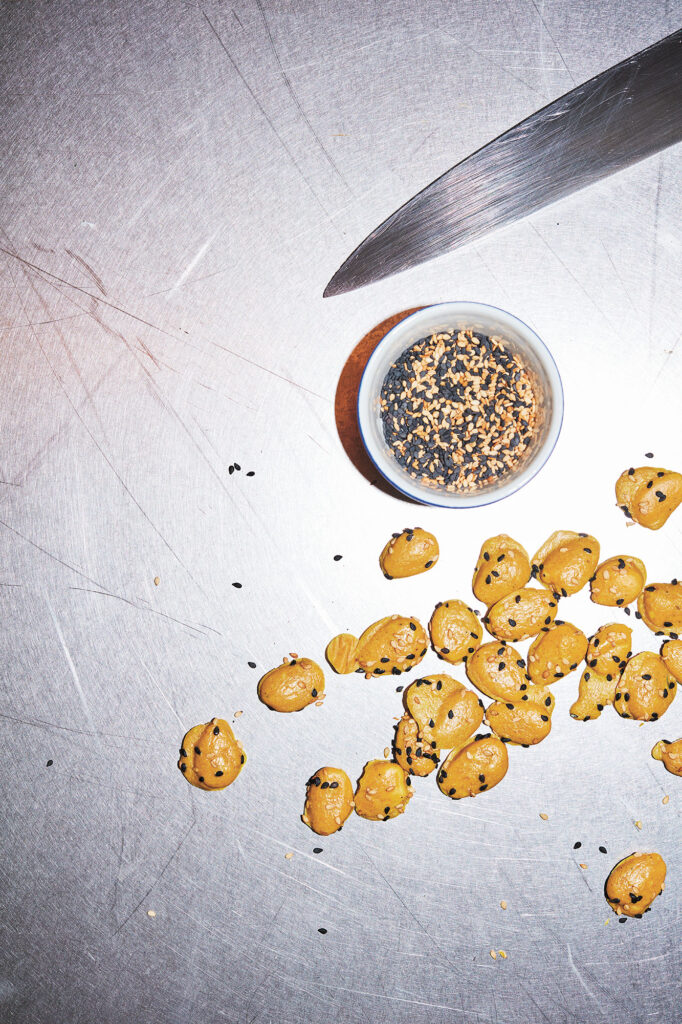 Spanish recipe for ras el hanout-spiced, dried almonds