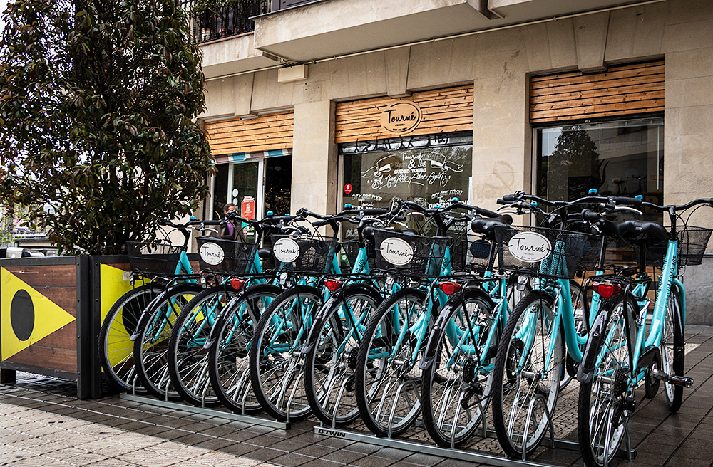 Oplev de cool kvarterer og kunsten i Bilbao på en guidet cykeltur.