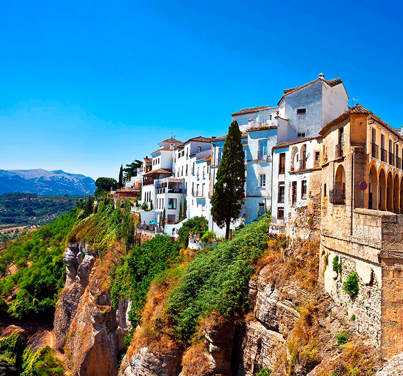 Ronda ligger på kanten af en kløft og har fantastiske udsigter.