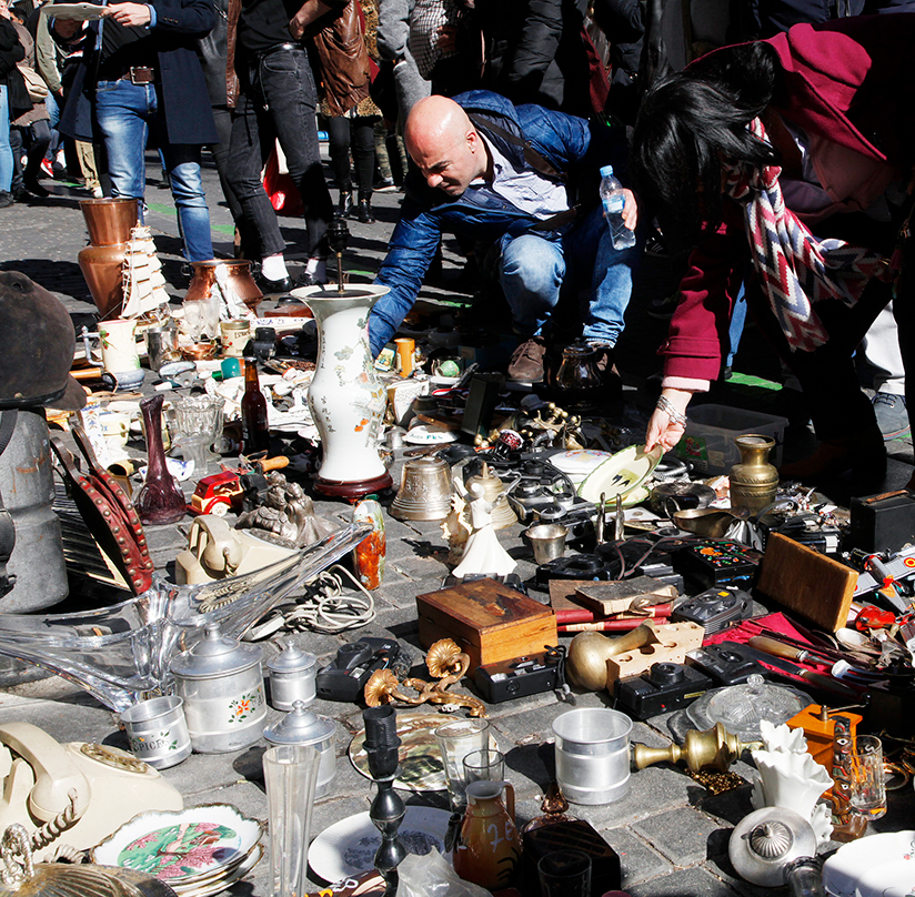 Head to the big outdoor flea market El Rasto
