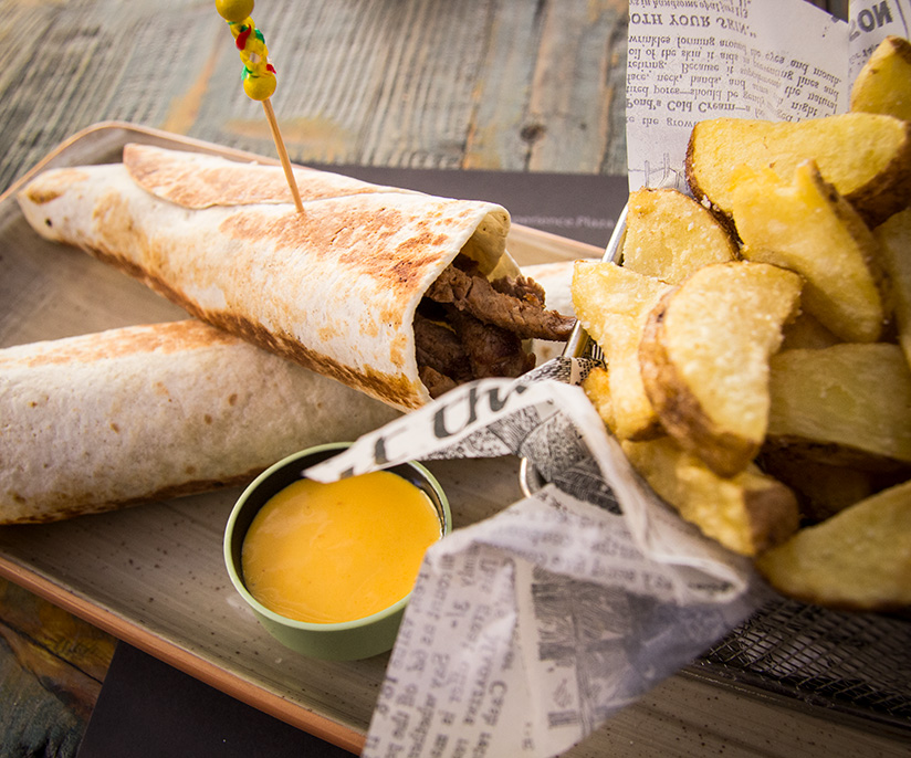 Disfrutarás de una estupenda comida de bistró en L'experience de Málaga.