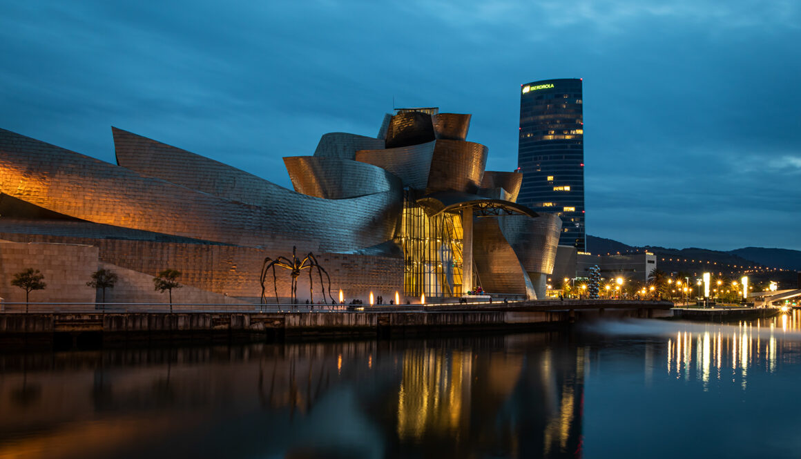 Guggenheim Museum i Bilbao: Arkitektonisk perle, der forvandlede byen