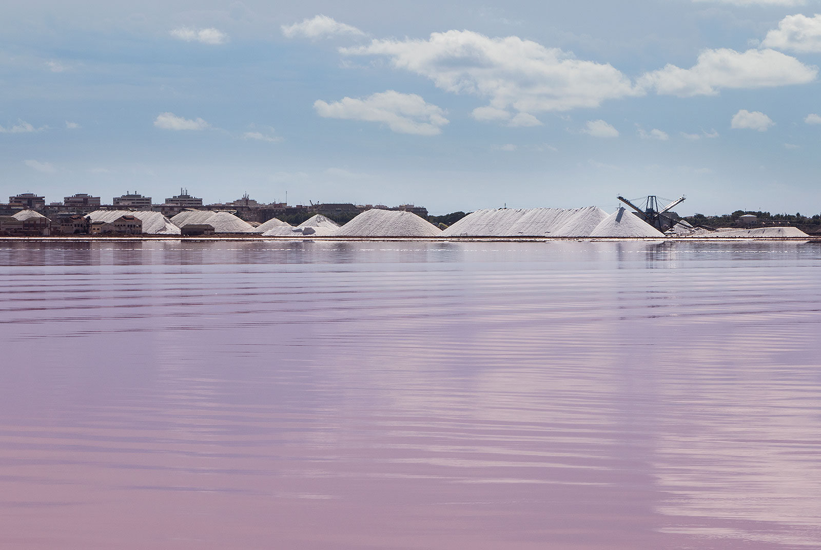Europas største saltsø er lyserød og ligger i Torrevieja