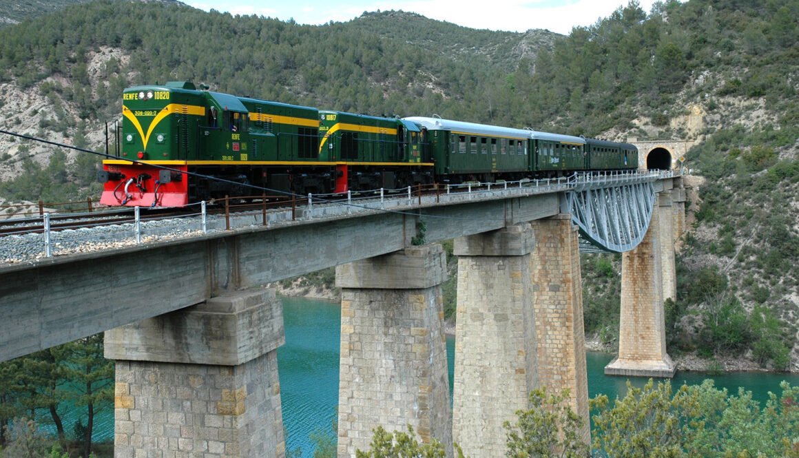 Tren dels Llacs: Cataloniens smukkeste togrrejse. Foto: FGC Turisme